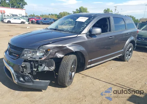 2019 Dodge Journey Crossroad z USA, uszkodzony, nr VIN 3C4PDCGG6KT717693